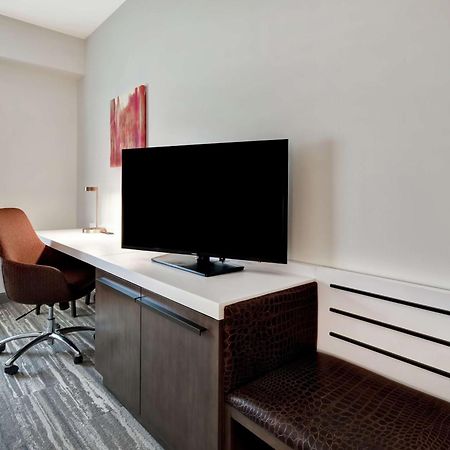 Hilton Garden Inn Lansing West Exteriör bild